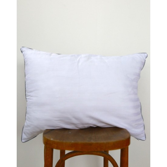 Μέτριο Μαξιλάρι Ύπνου με Γκρι Ρέλι Studio 50x70cm 50x70cm Άσπρο